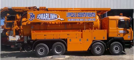 Camião hidroaspirador de alta pressão da Jomarlimpa